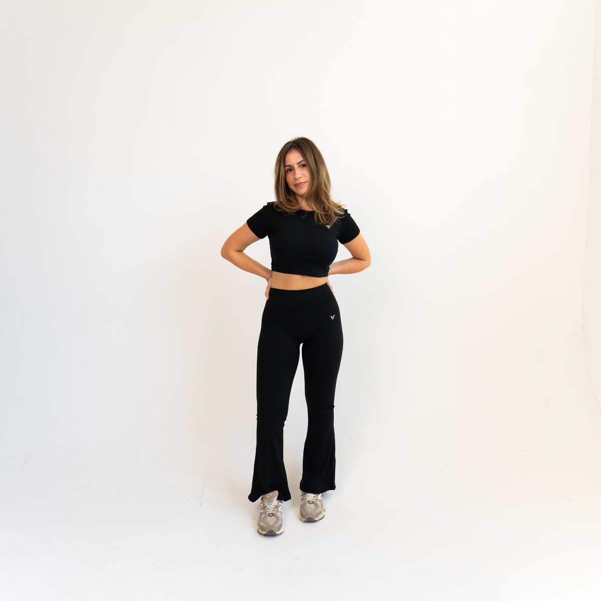 Shape Crop - Black